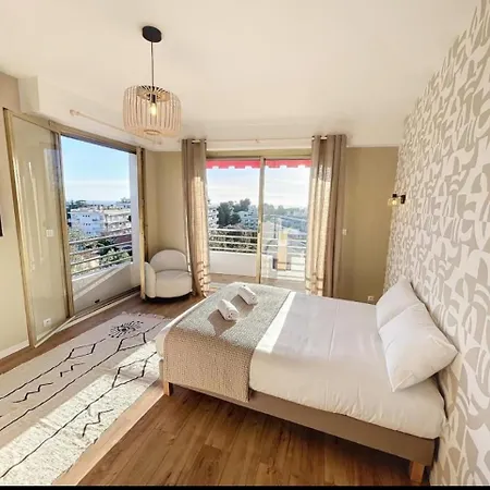 Spacieux A 4 * Nice